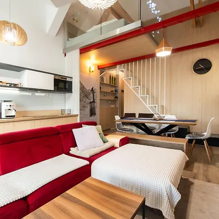 Moderný Swen S 2 Terasami